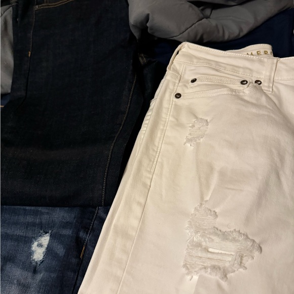 LIKE NEW HOLLISTER AND AMERICAN EAGLE SKINNY AND SUPER SKINNY JEANS - Picture 3 of 5